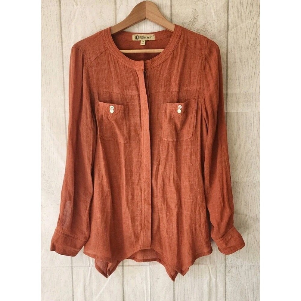 Democracy Button Down Blouse Woman's Medium Rust Orange Rayon Roll Tab Sleeve